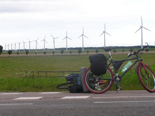 Větrné mlýny kdesi v Holandsku