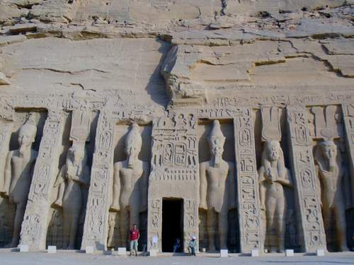 Abu Simbel - malý chrám