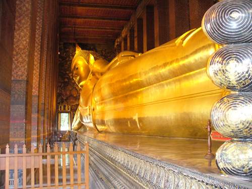 Bangkok - Wat Pho - ležící Buddha