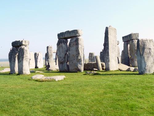 Stonehenge - pravděpodobně pohřebiště - stavba stará téměř 4000 let