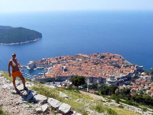 Dubrovnik - staré město z vrcholu kopce nad ním